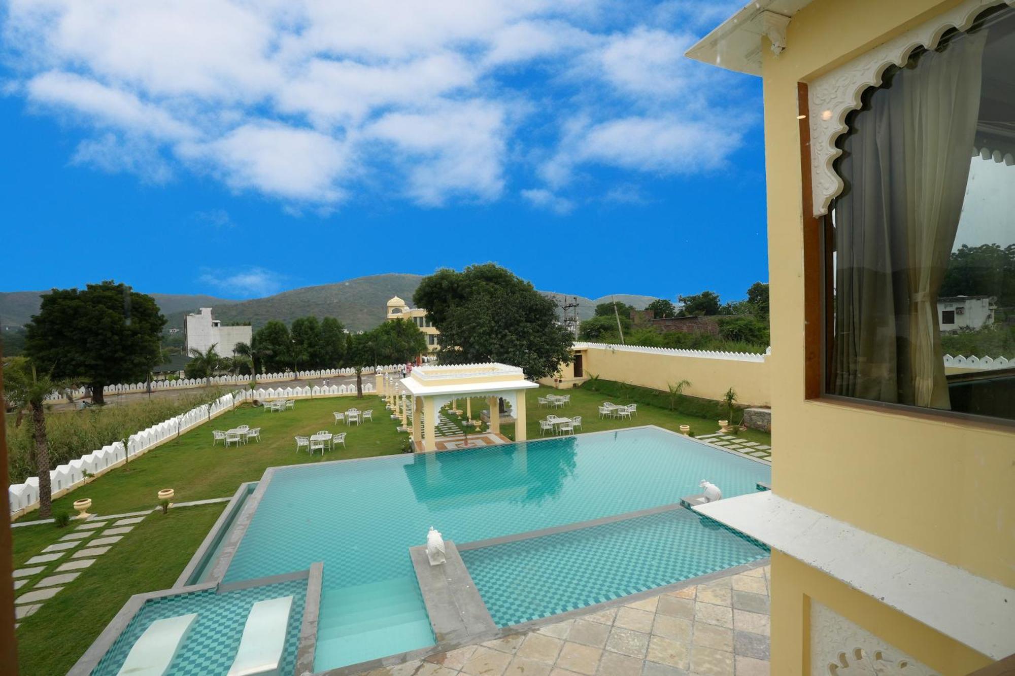 אודייפור Maangarh Resorts מראה חיצוני תמונה